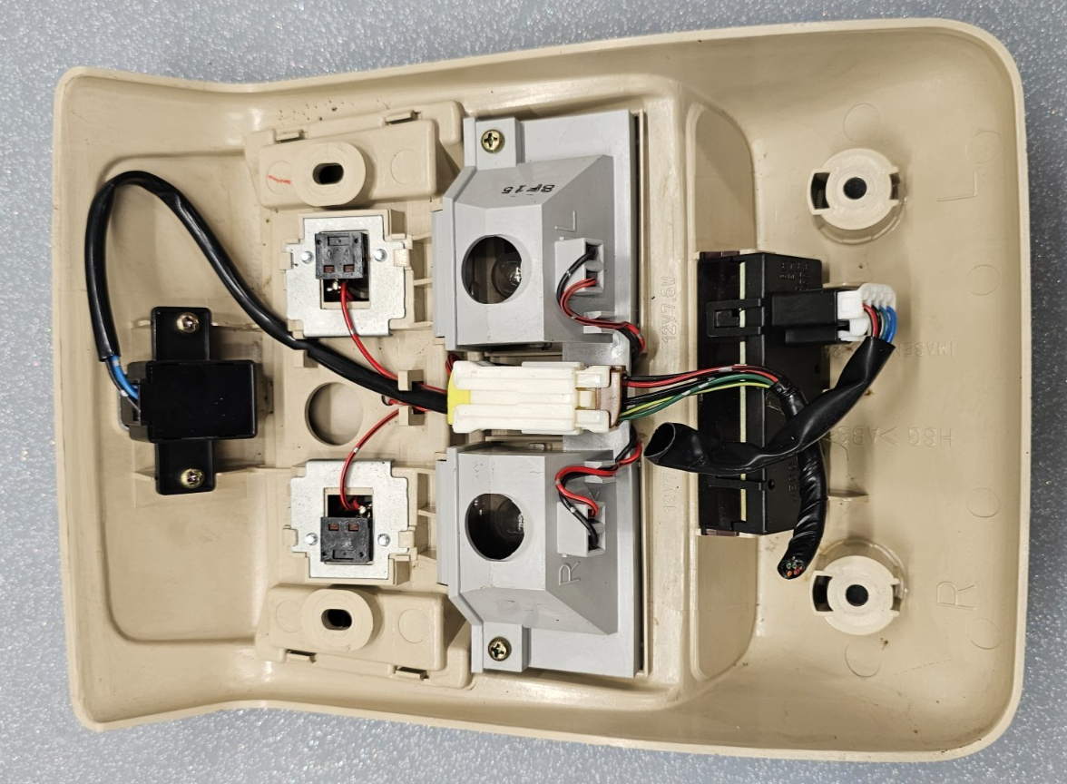 🔥00-04 Montero Sport Overhead Console Dome Map Light Lamp Assembly Tan OEM