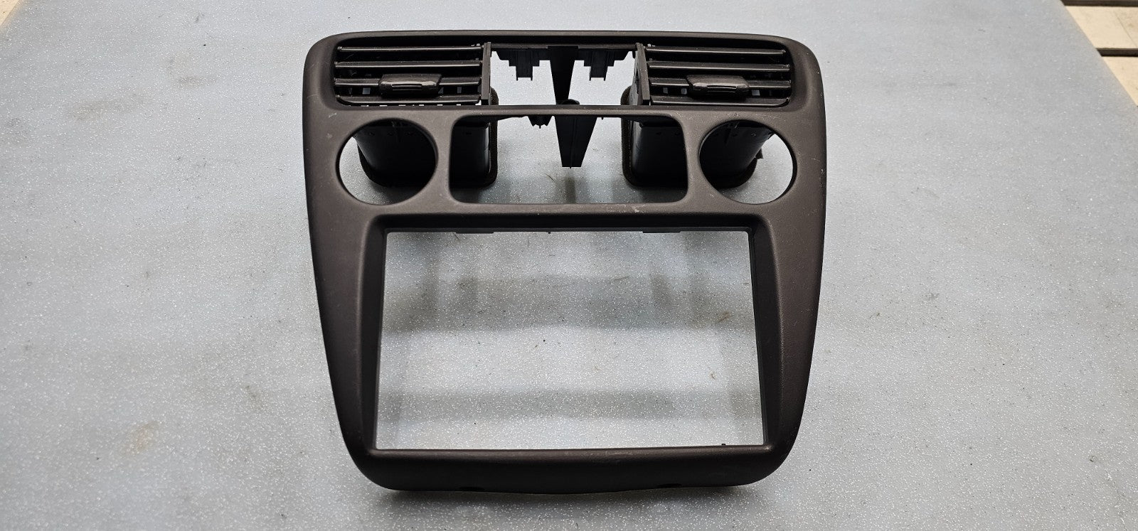 98-02 HONDA ACCORD FRONT CENTER DASH RADIO STEREO CLIMATE BEZEL TRIM PANEL BLACK