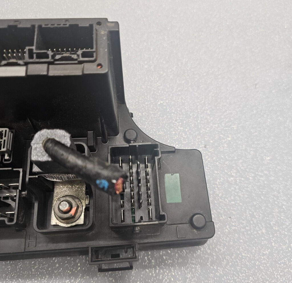 06-10 CHRYSLER PT CRUISER TIPM FUSE BOX RELAY CONTROL POWER MODULE HARD TOP BCM