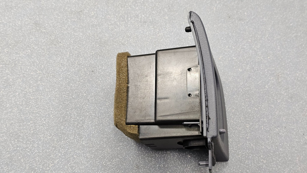 98-11 Grand Marquis Crown Victoria Dash Right Passenger AC Heater Air Vent Black