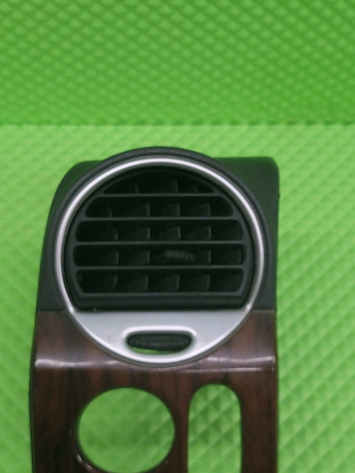 02-04 GMC ENVOY XL TRIM COVER BEZEL AC HEATER AIR VENT GRILLE LEFT OEM