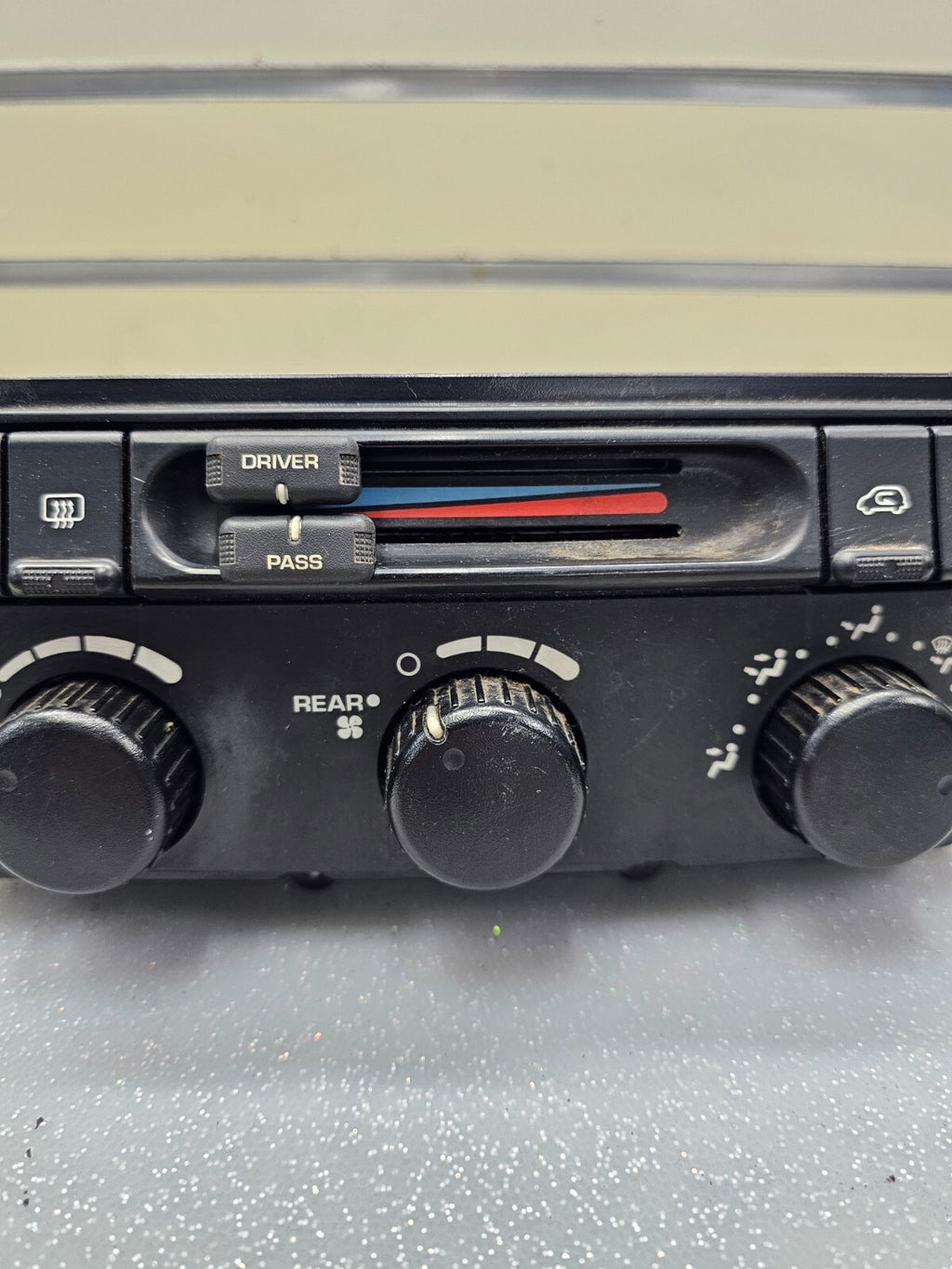 🔥04-07 Dodge Caravan Chrysler Town Country Dash AC Climate Temperature Heater