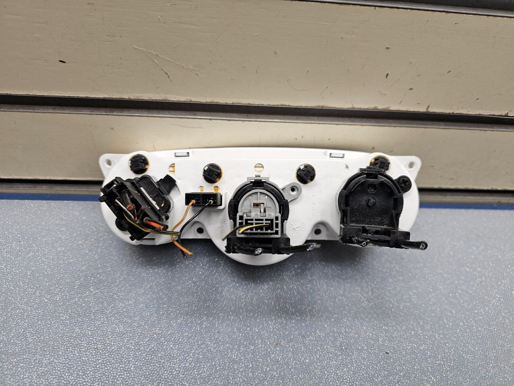 🔥00-07 Ford Focus Dash A/C Heater Climate Control Temperature Conditioner OEM