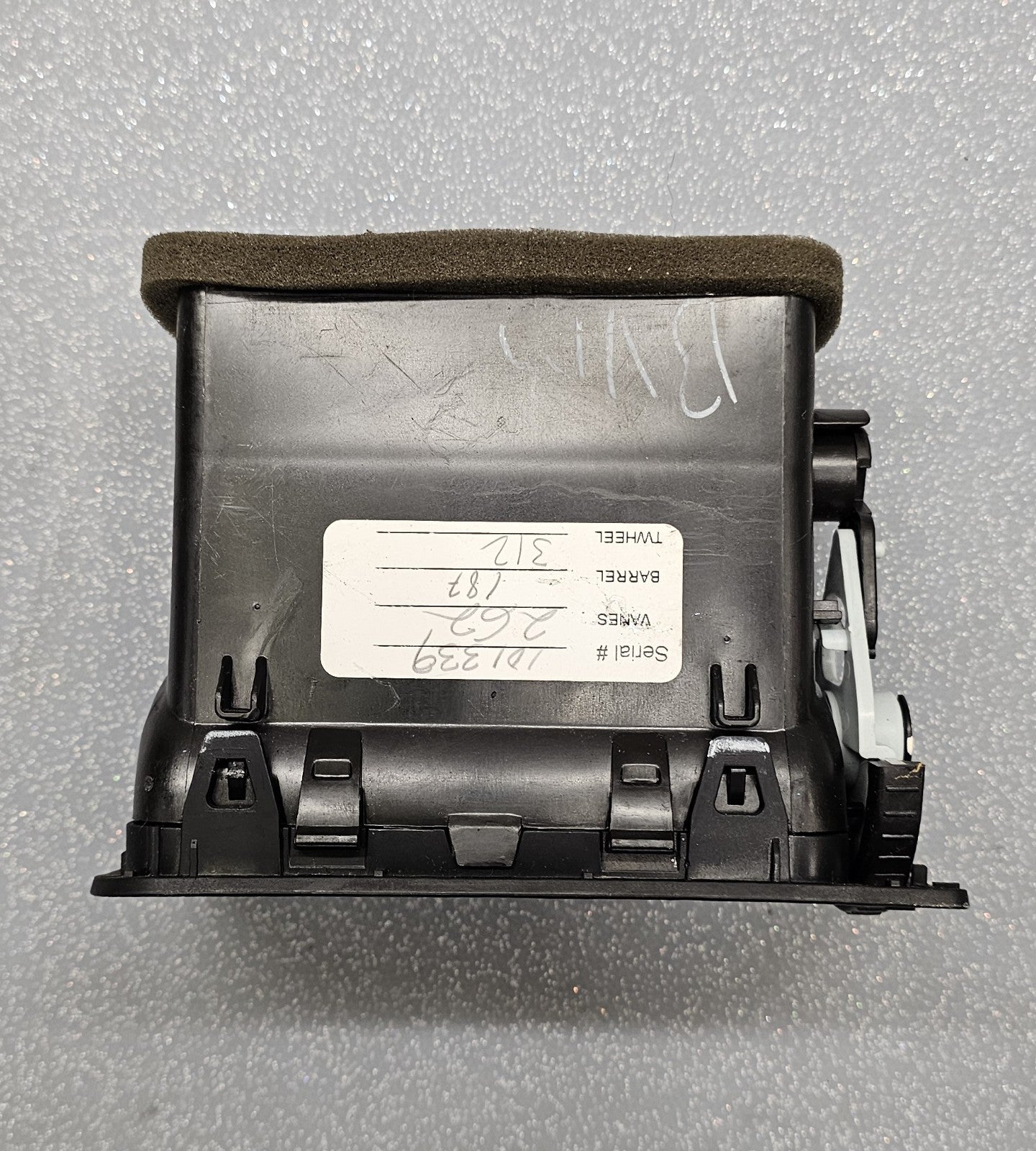 🔥05-07 FORD FOCUS Dash Center AC A/C HVAC AIR Vent HEATER Panel Bezel BLACK