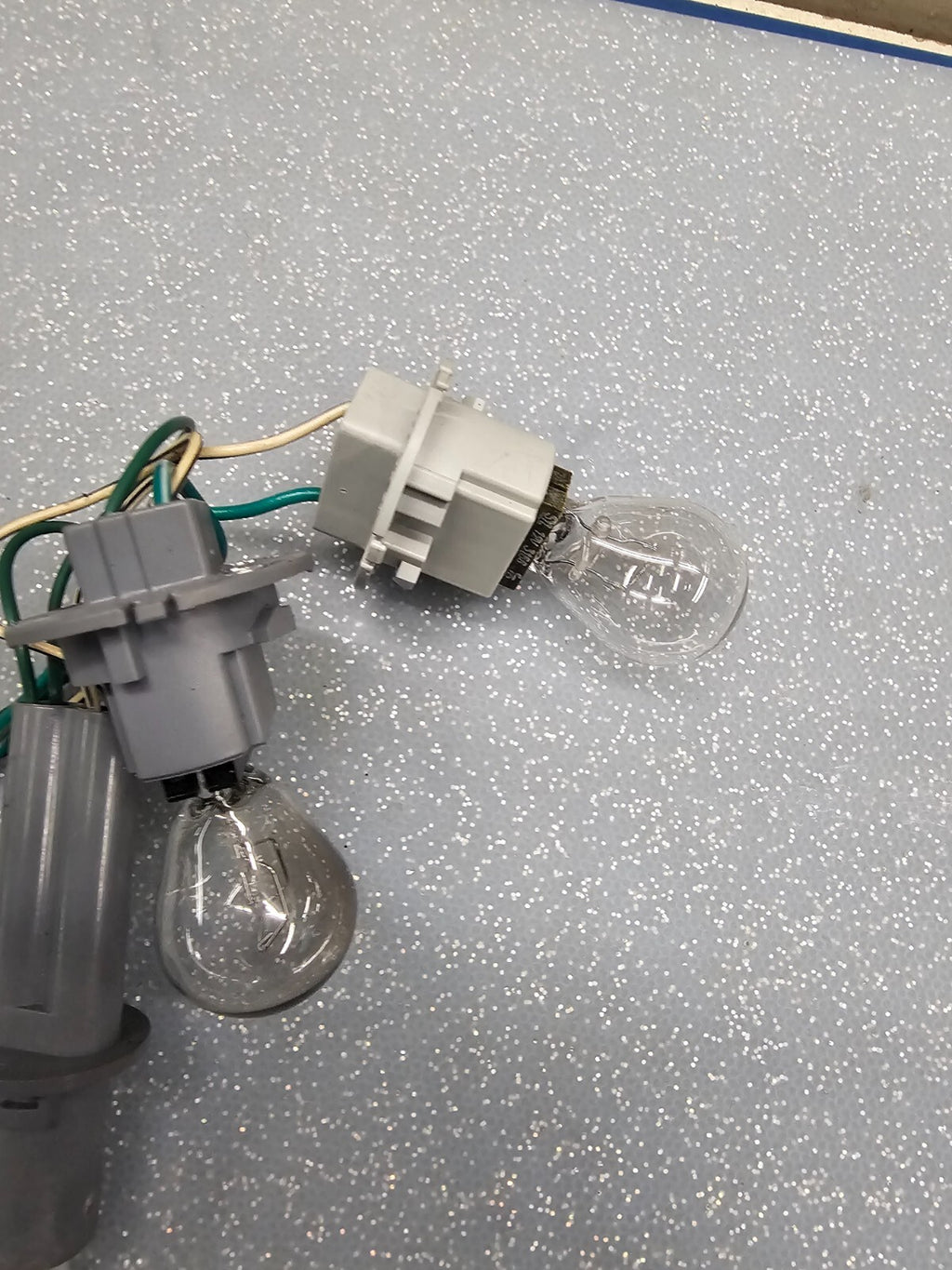 98-02 Toyota Corolla Tail Light Lamp Wiring Harness LH or RH/TC