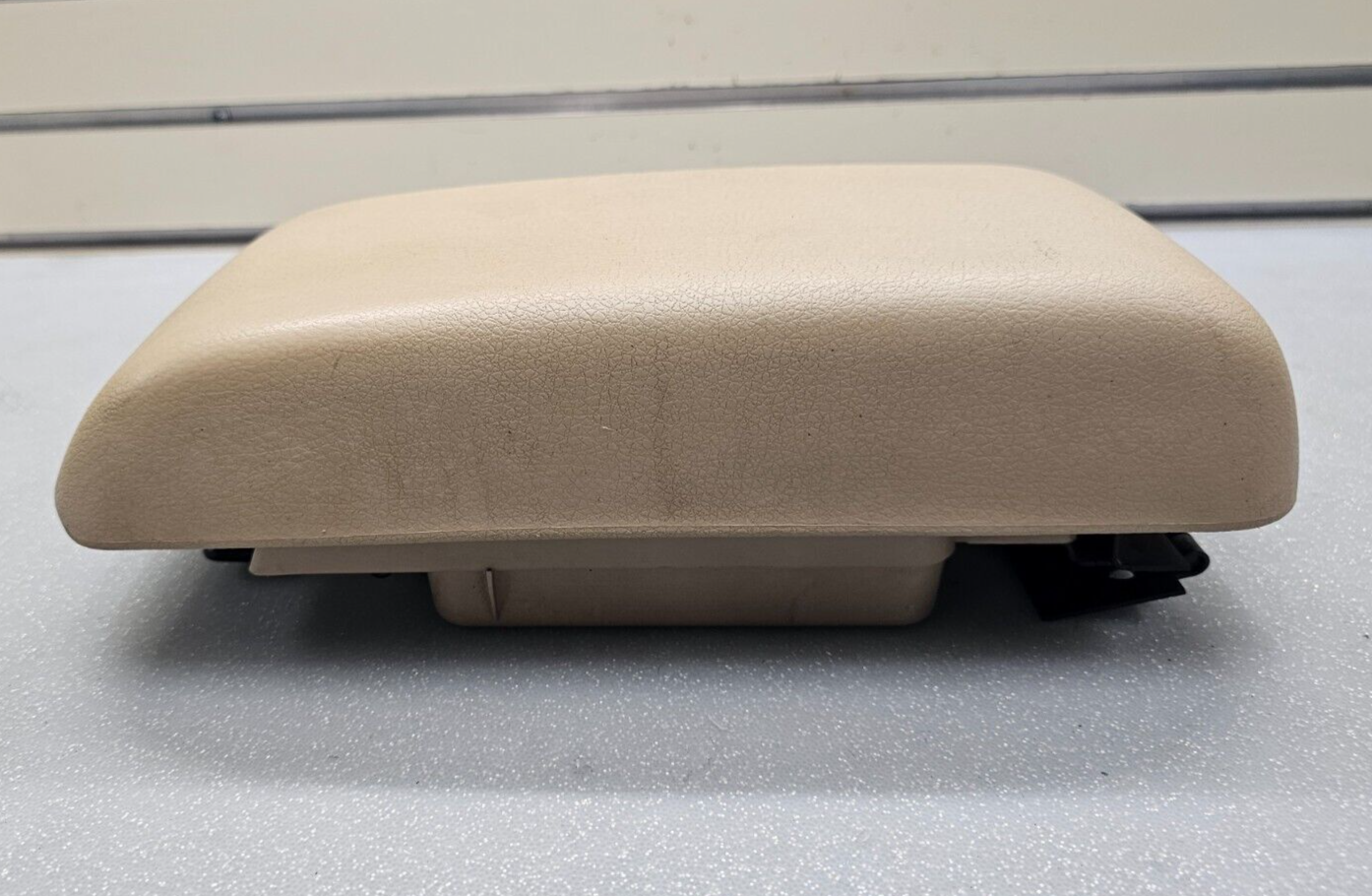 10-12 Fusion Milan Front Center Console Lid Armrest Cover Top Pad Assembly Tan