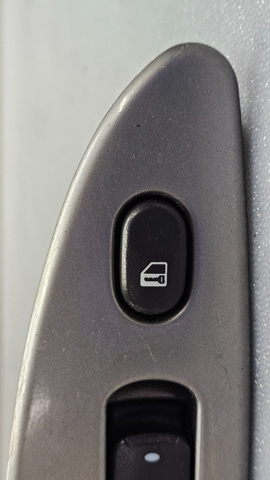 🔥04-07 Chevy Malibu Front Right Passenger Power Window Door Switch Lock Gray
