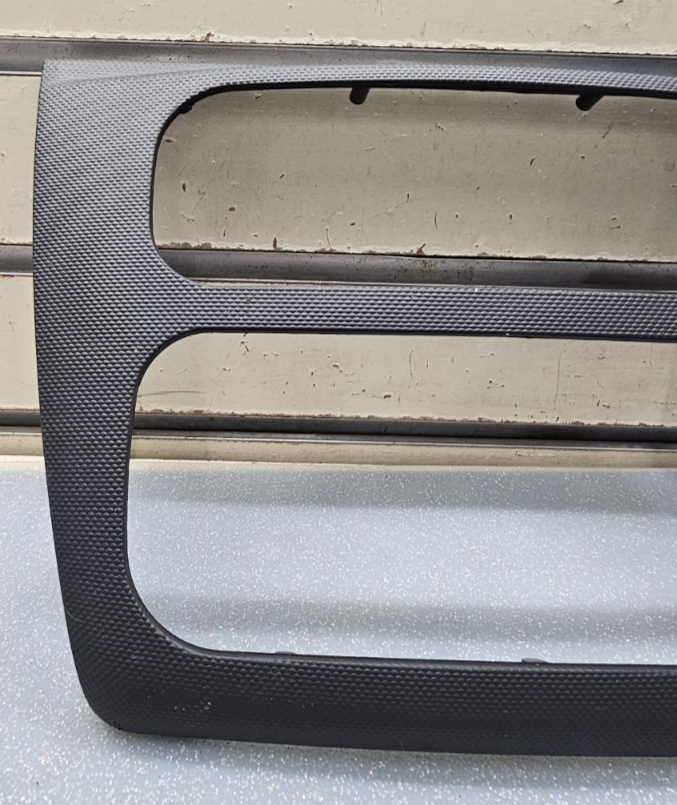 🔥03-06 Stratus Sebring Dash AM FM Radio Stereo Display Trim Panel Bezel Black