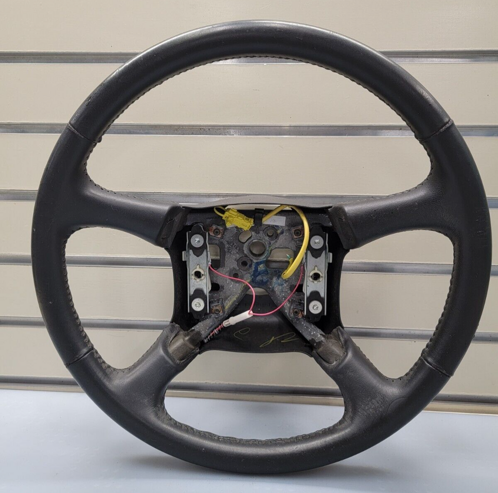 99-02 Chevy Silverado Tahoe Suburban Blazer SONOMA Steering Wheel Leather black
