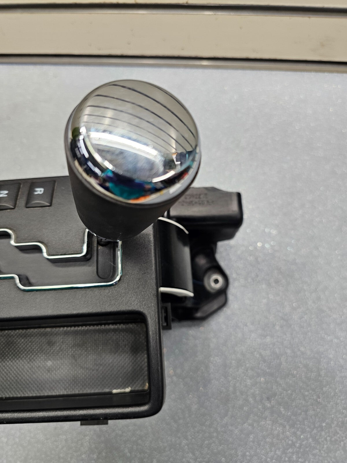 06-10 Jeep Commander Grand Cherokee 2WD Automatic Shifter Assemby/JC