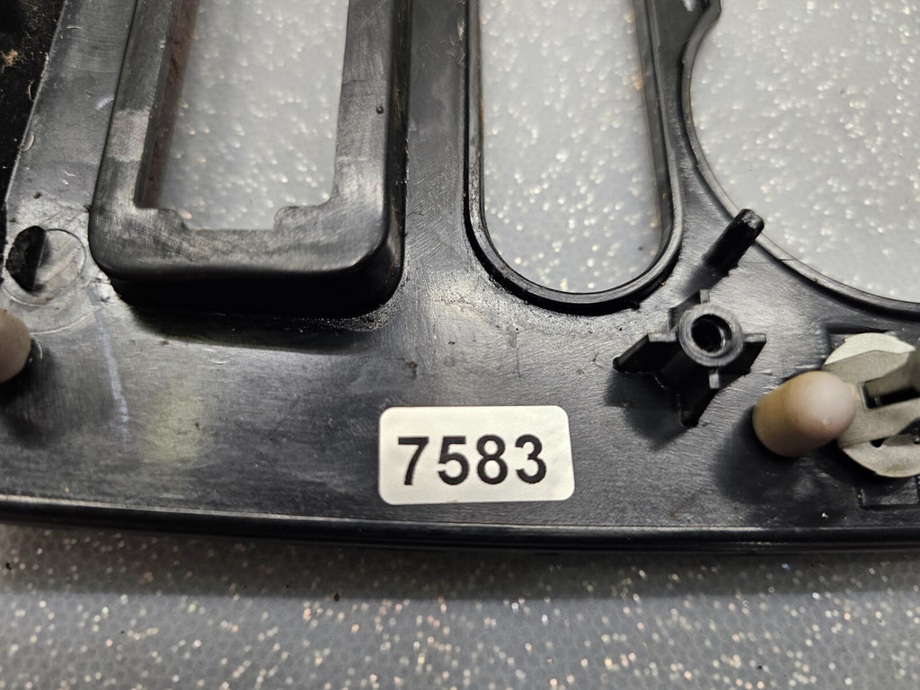 08-09 Taurus Sable Center Dash AM FM Radio Display Climate Bezel Trim Panel Wood