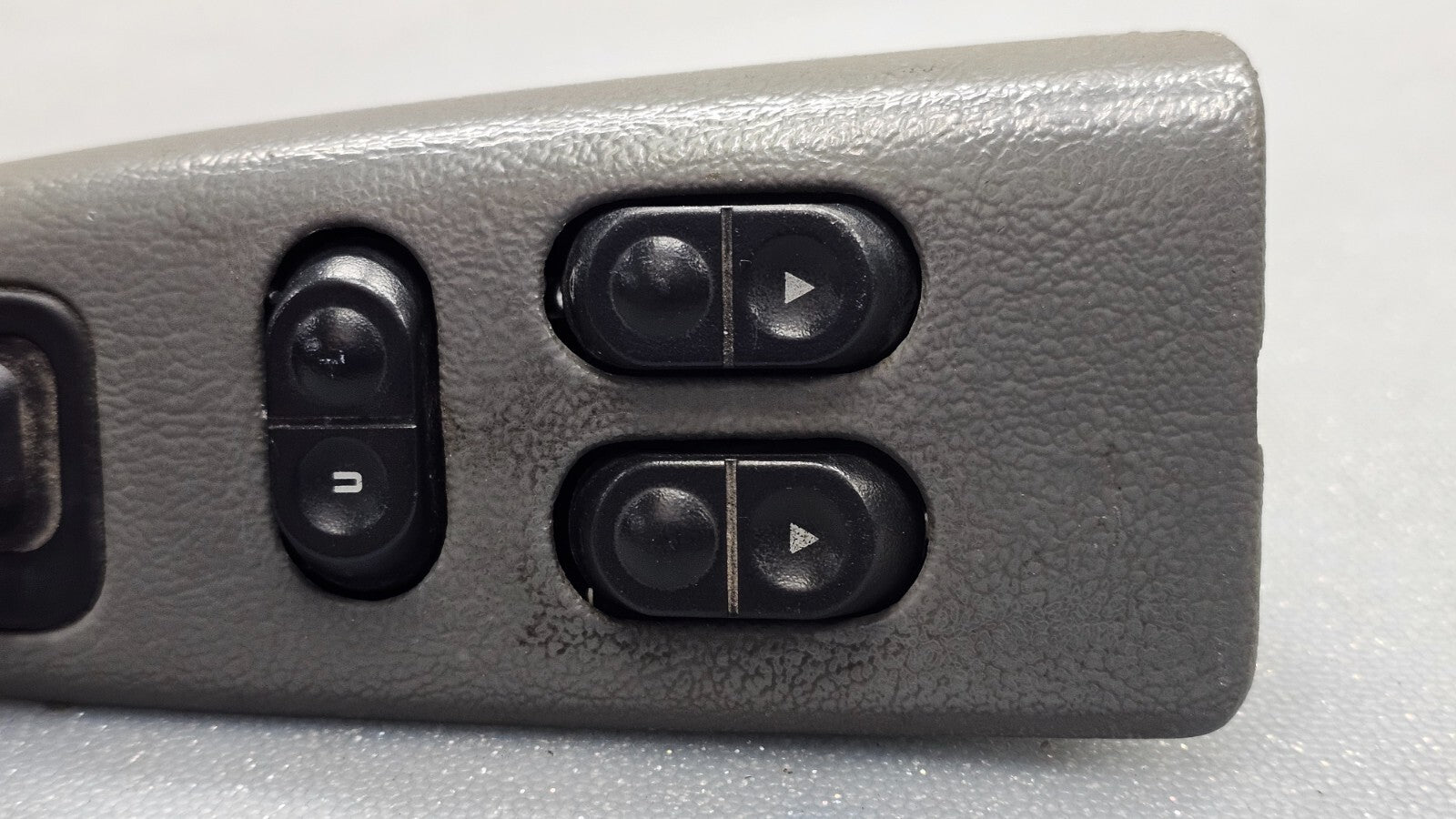 03-08 Ford  E150 E250 E350 Left Driver Door Mirror Window Power Lock Switch Gray