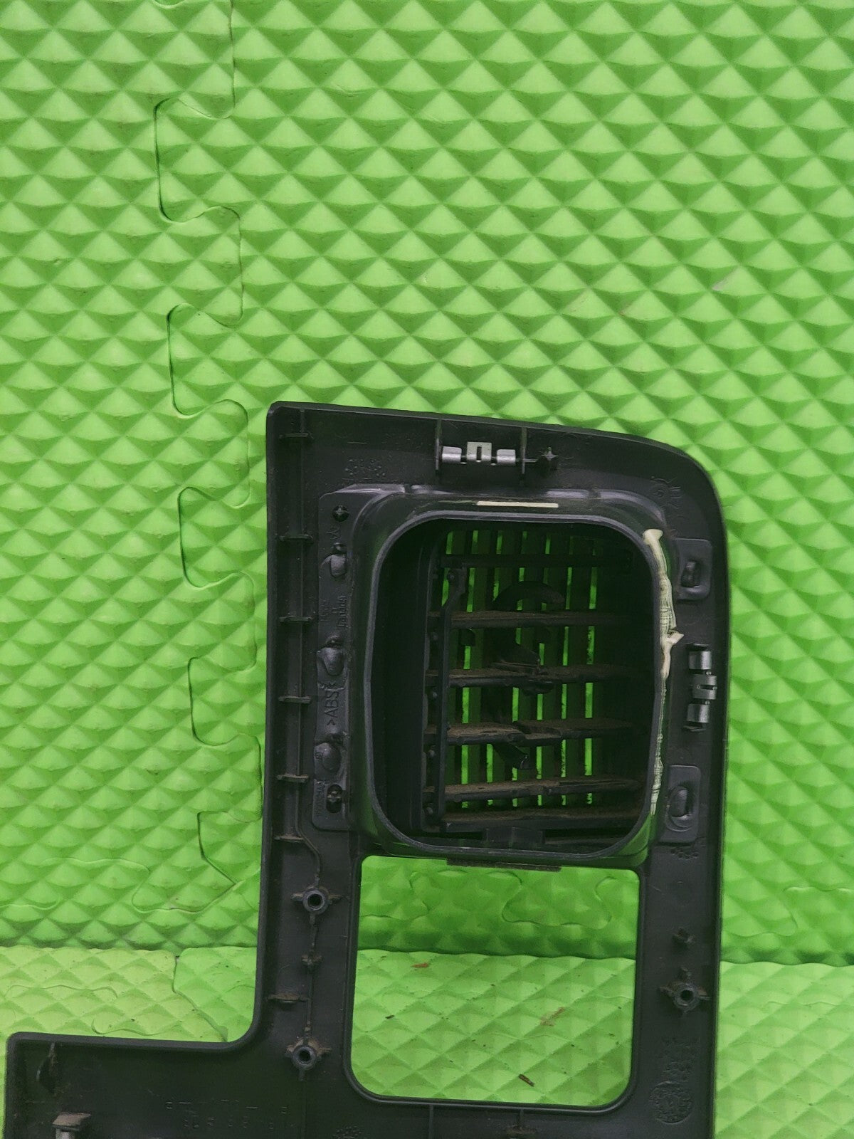 🔥02-05 Dodge RAM Front Left Driver Side A/C Heat Air Vent Taupe BLACK VT7