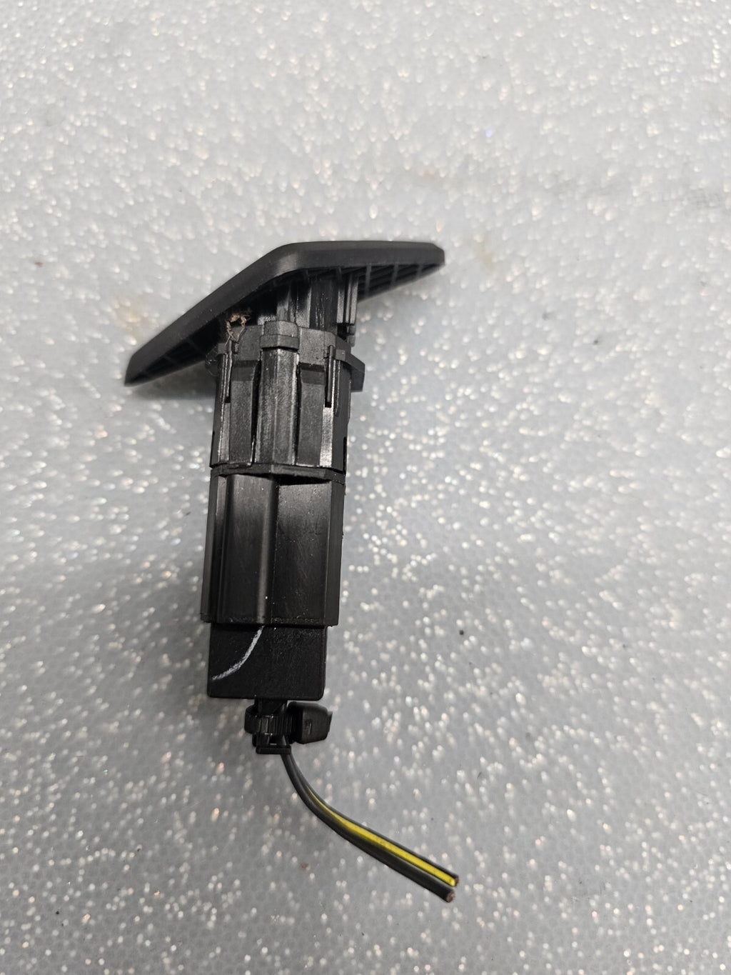 🔥00-04 FORD FOCUS TRUNK LID RELEASE TAILGATE OPENING SWITCH BUTTON ASSEMBLY OEM