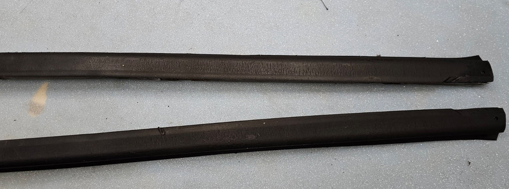 🔥04-08 CHRYSLER PACIFICA LEFT & RIGHT A PILLAR WINDSHIELD MOLDING MOPAR GENUINE