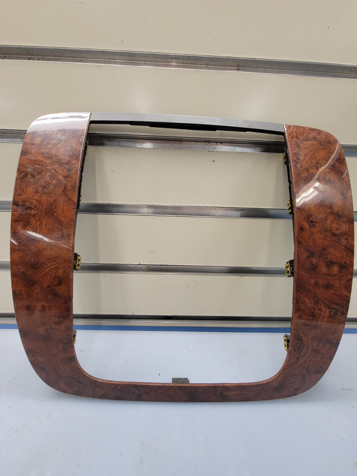 🔥07-13 SUBURBAN TAHOE YUKON CENTER DASH RADIO BEZEL TRIM WOODGRAIN