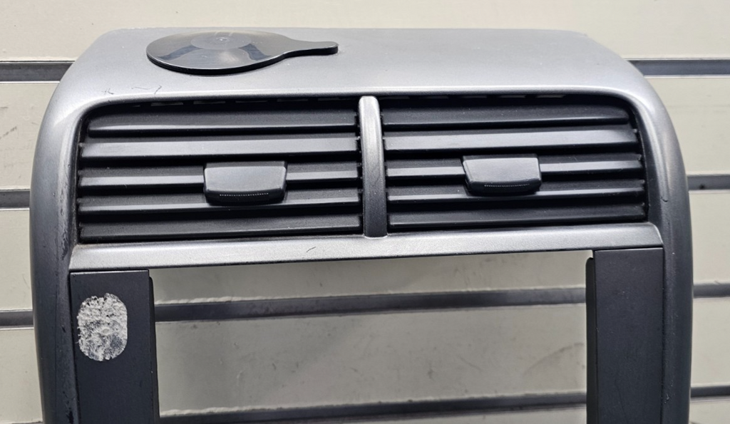 🔥03-06 Element Front Center Dash FM Radio Bezel Trim Panel Climate Silver/Black