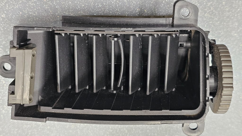 06-08 Honda Ridgeline Dash Center Left Driver Air Vent AC A/C Heater Panel Black