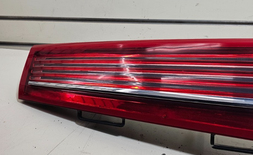 🔥10-19 MKT Rear Center Lift gate LED Tested Taillight w/Camera OEM 923 RED