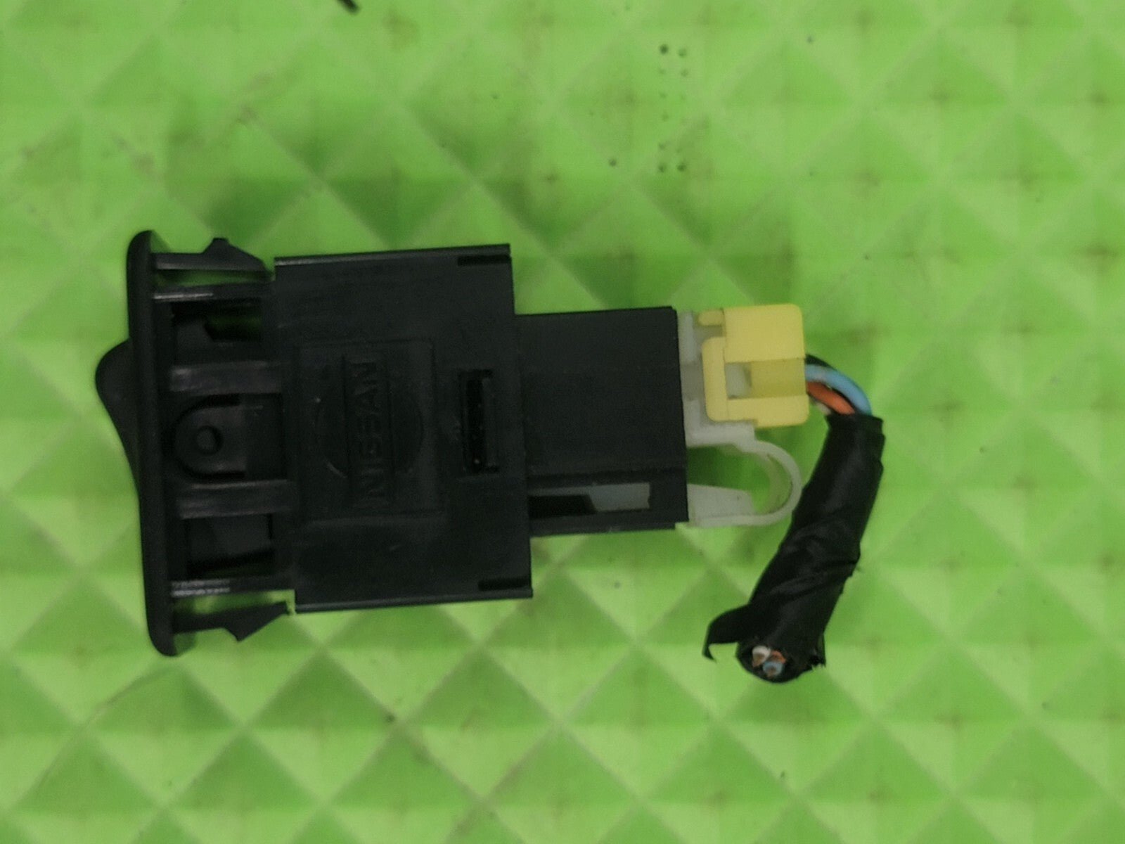 🔥2004-2008 Nissan Maxima RIGHT passenger  Heated Seat Switch