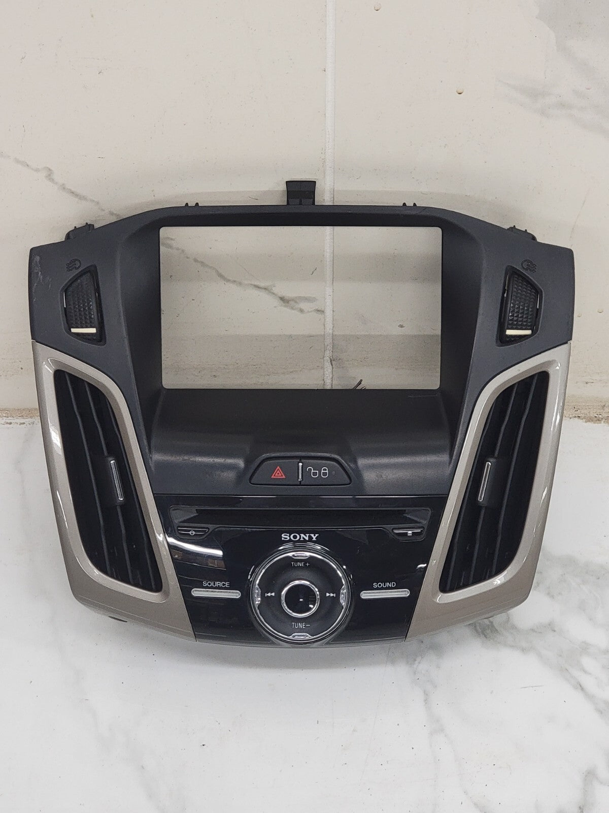12-17 Ford FOCUS Dash Radio BEZEL A/C Vent AM/FM Control Unite w/SONY BLACK B22