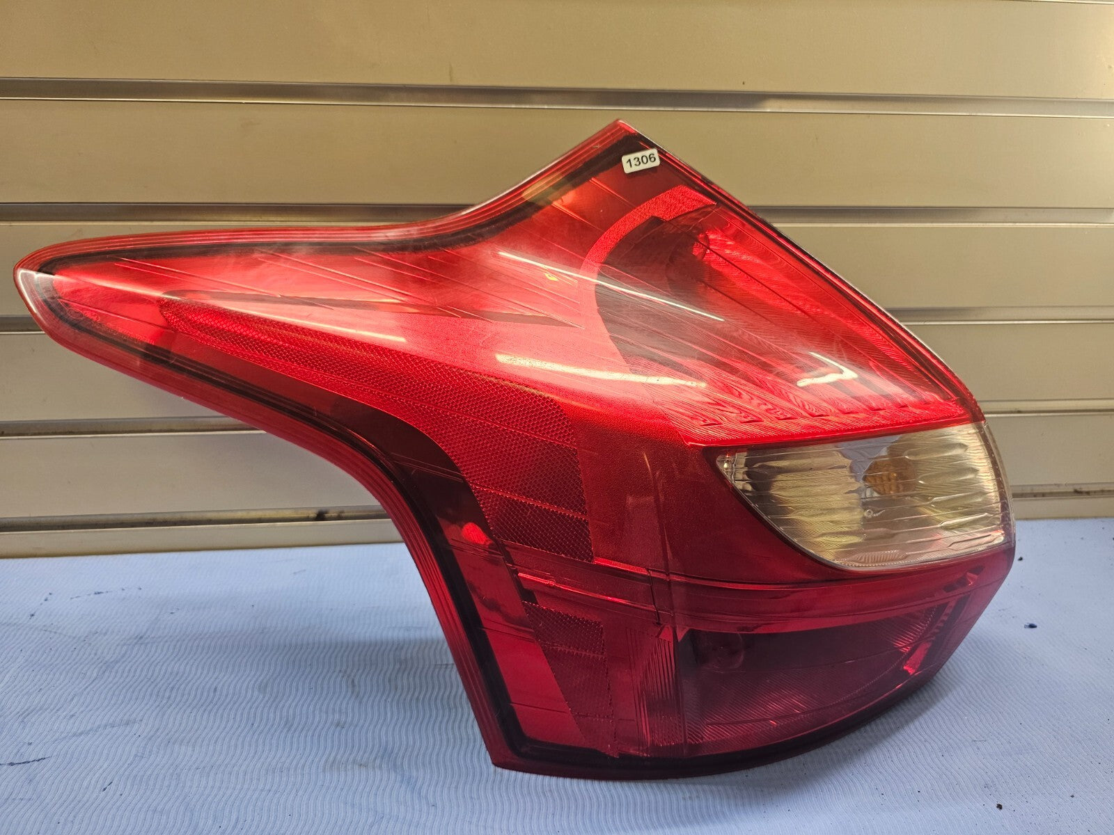 🔥12-14 Ford Focus Hatchback Left Driver Tail Brake Stop Light Lamp Assembly OEM