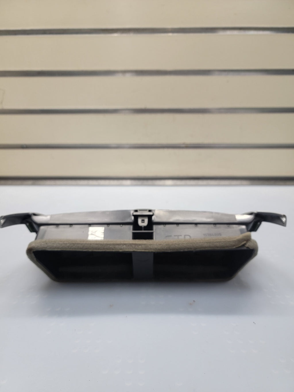 08-12 Chevy MALIBU Dash A/C Heater AIR VENT Front Center Bezel Trim Silver VT46