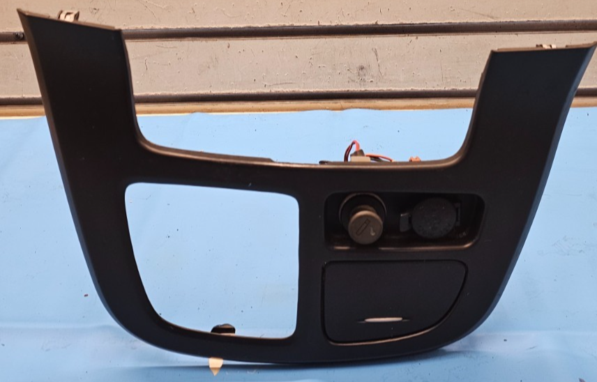 🔥07-12 KIA SEDONA DASH BOARD Upper Console Cover Ashtray Assembly