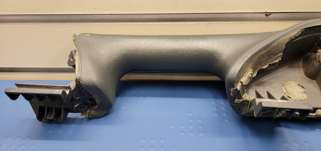 99-02 Chevrolet GMC Silverado Tahoe Front Right Door Armrest Handle graphite H1