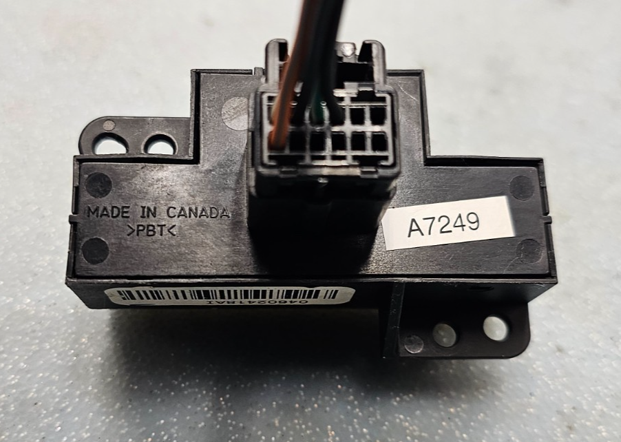 🔥05-10 Chrysler 300 Grand Caravan Hazard Warning Light Control Switch Black OEM