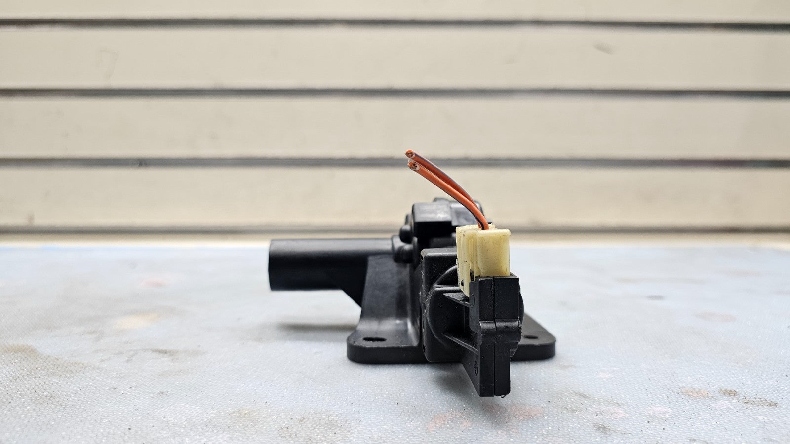 01-10 Caravan Town Country Rear LH Window Motor Actuator Quarter Power Actuator