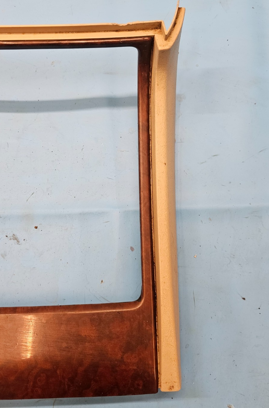 🔥03-06 Escalade Lower Bezel Center Console Cup Holder Panel Cover Assembly Wood