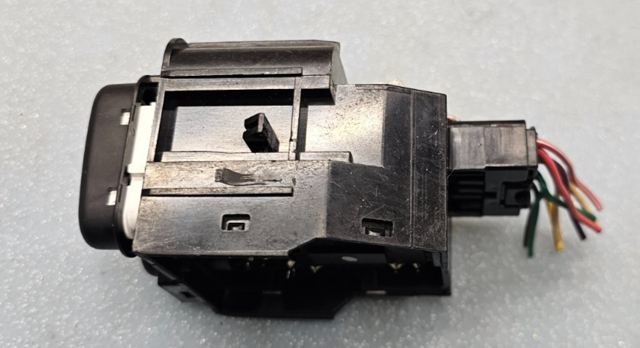 🔥2003-2008 Pontiac Vibe Matrix A/C Recirculate Switch Assembly Black OEM