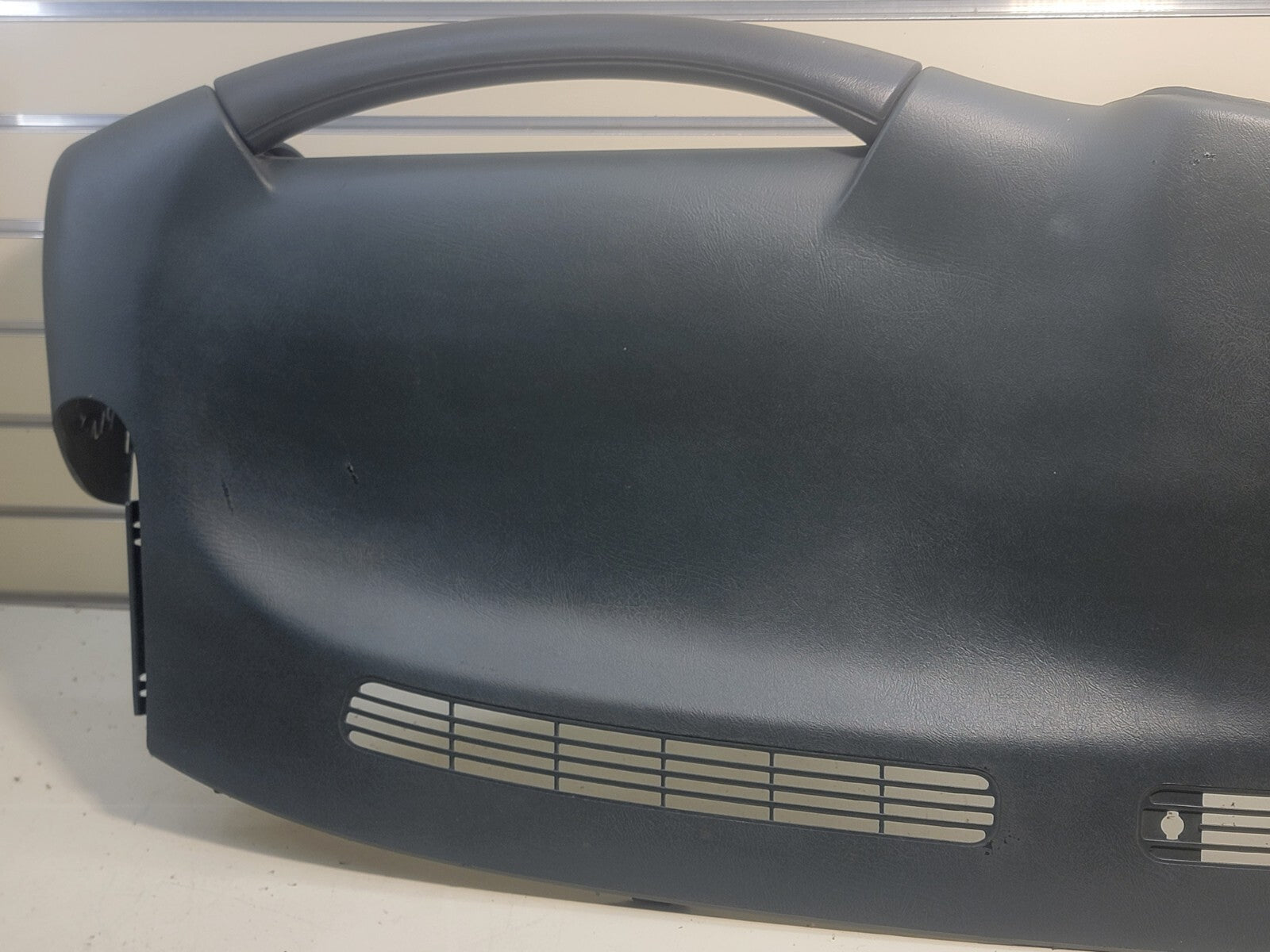 🔥99-06 SILVERADO SIERRA TAHOE Upper Cap Cover Top Dashboard Pad GRAPHITE DP1