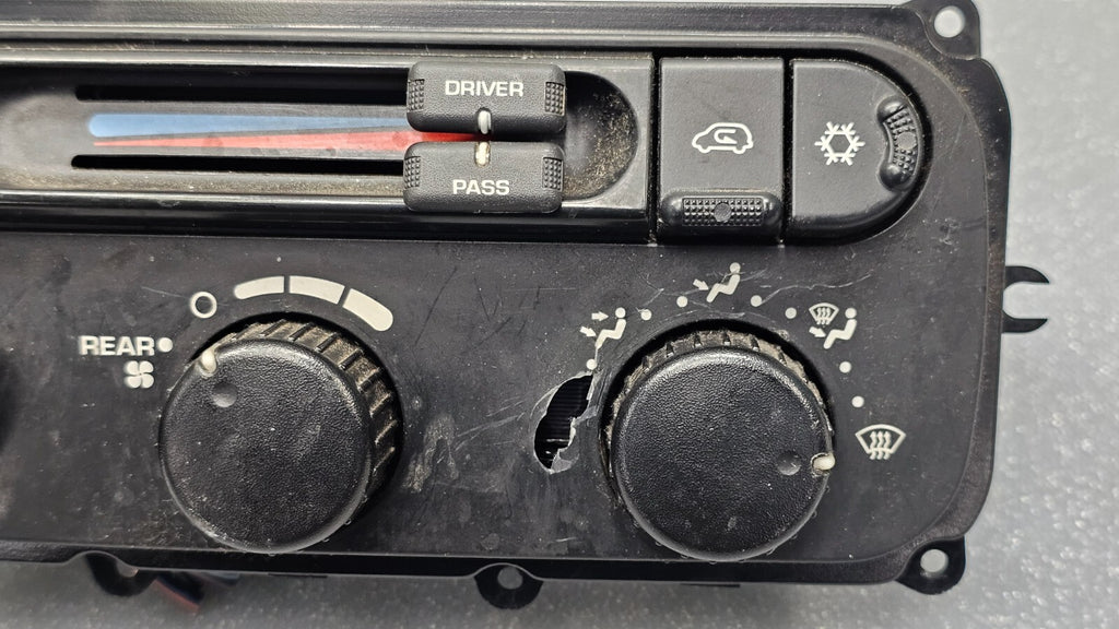 🔥04-07 Caravan Town Country Dash AC Climate Temperature Heater Control Unit OEM