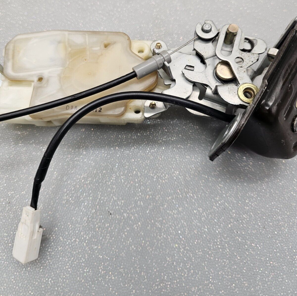 🔥2003-2004 Nissan Murano Trunk Tail Lift gate Lock Latch Actuator  OEM