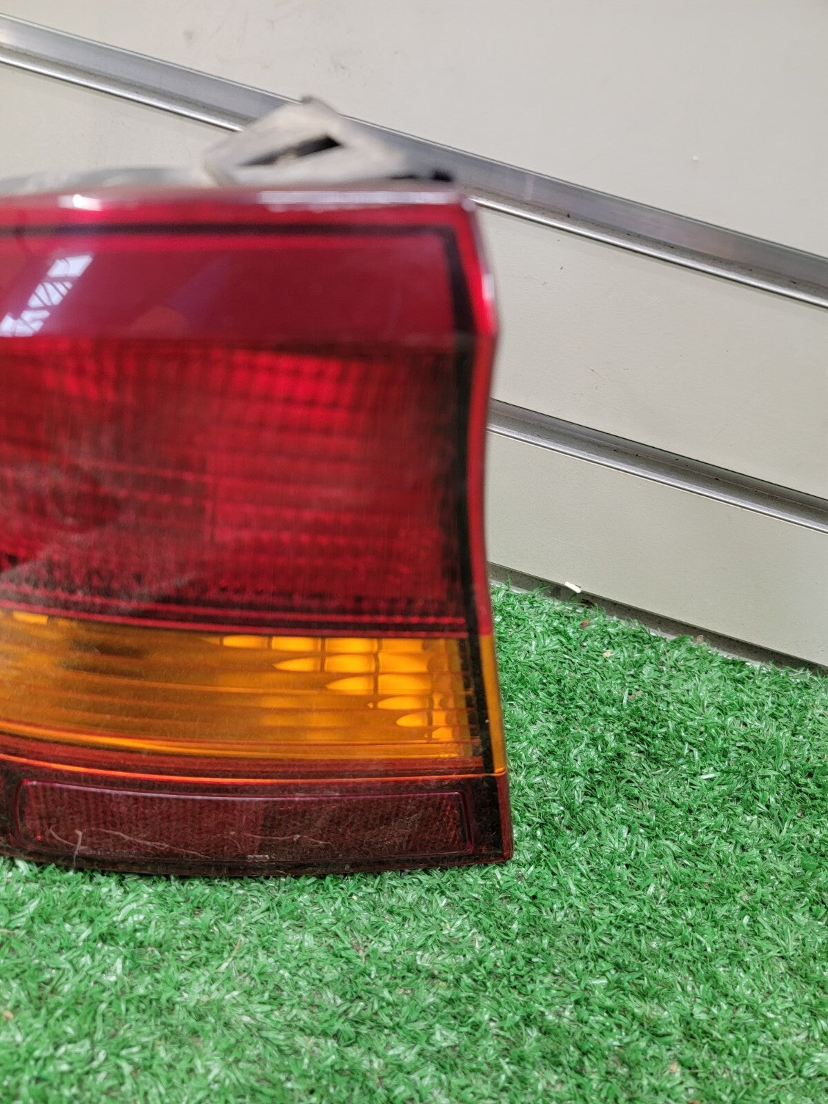 🔥00-04 Subaru Legacy Tail Light Assembly Lamp Left Driver Outback Chrome