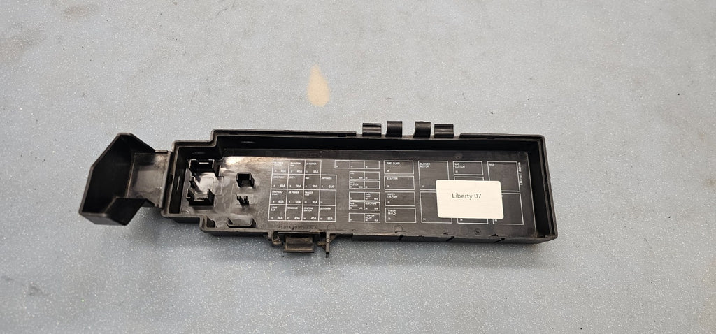🔥05-07 Liberty Hood Engine Relay Fuse Box Body Control Module Junction Block 