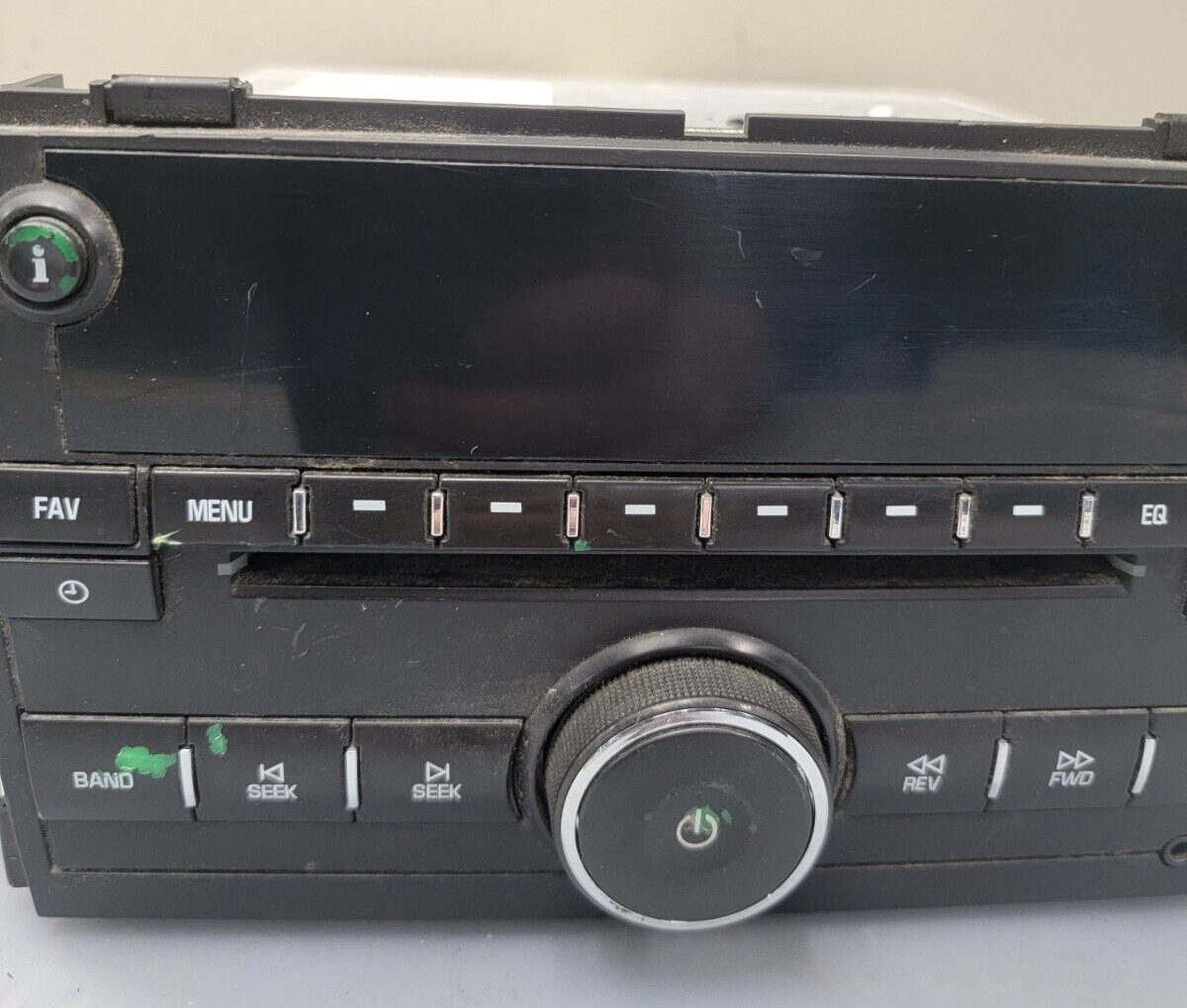 🔥07-13 Express Silverado TRUCK Dash CD AM FM Radio Player AUX 3.5 MP3 input