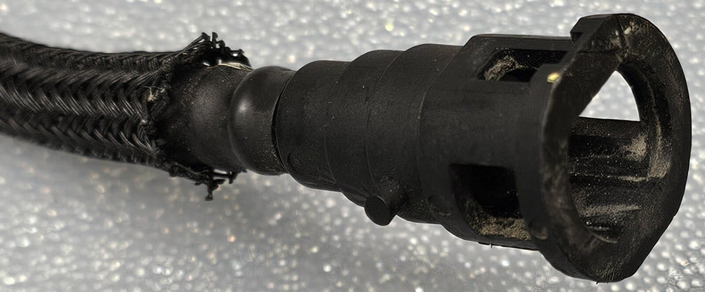 🔥2000 - 2005 Dodge Neon 2.0L Fuel rail pipe hose pressure regulator OEM B8