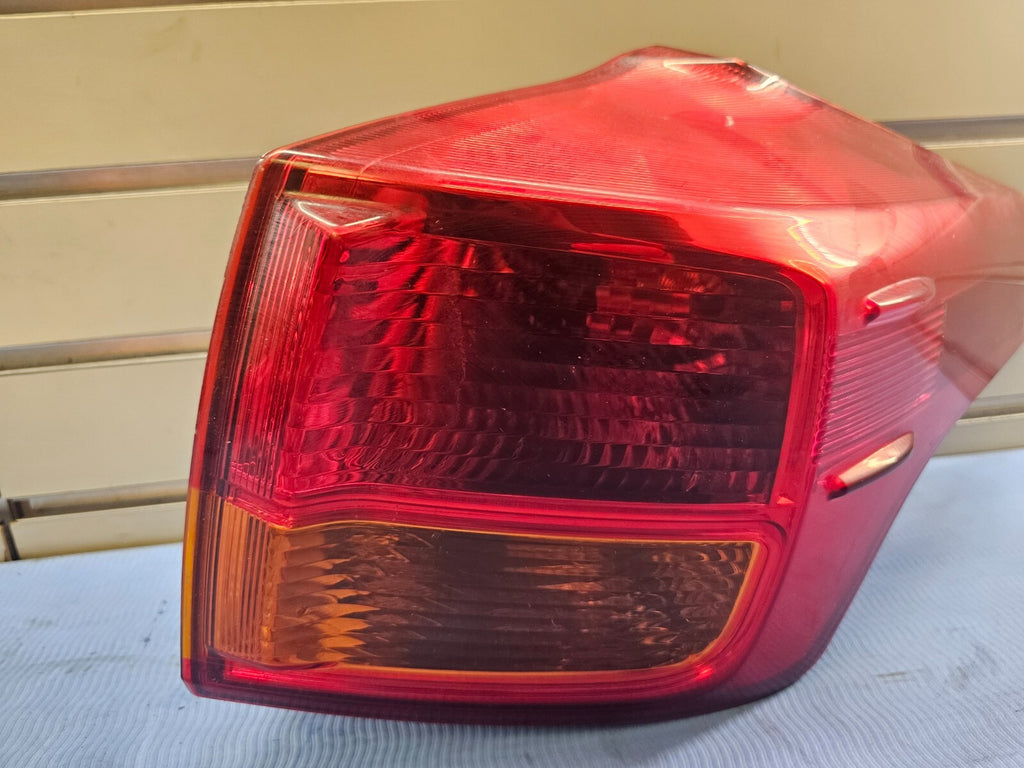 13-16 Toyota RAV4 Rear Outer Right Passenger Tail Brake Stop light Lamp Assembly