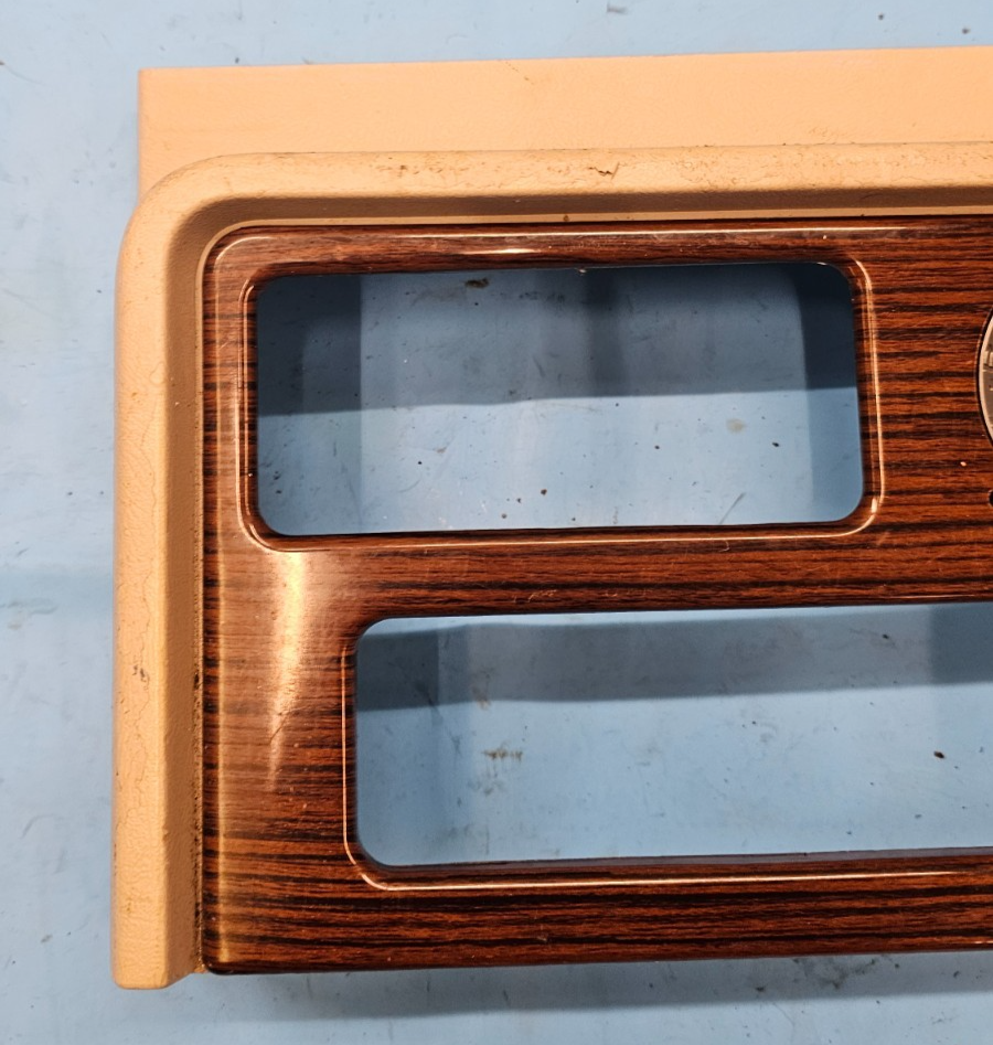 🔥03-06 Cadillac Escalade Center Console Upper Bezel Trim Clock Bezel  Wood OEM