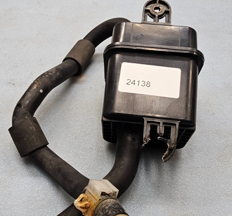 🔥98-02 ACCORD 4 CYLINDER FUEL VAPOR CHARCOAL EVAP EMMISION CANISTER ASSEMBLY