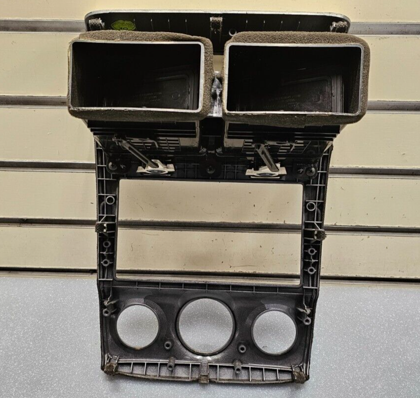05-09 SPORTAGE CENTER DASH RADIO STEREO BEZEL TRIM PANEL CLIMATE CONTROL SILVER