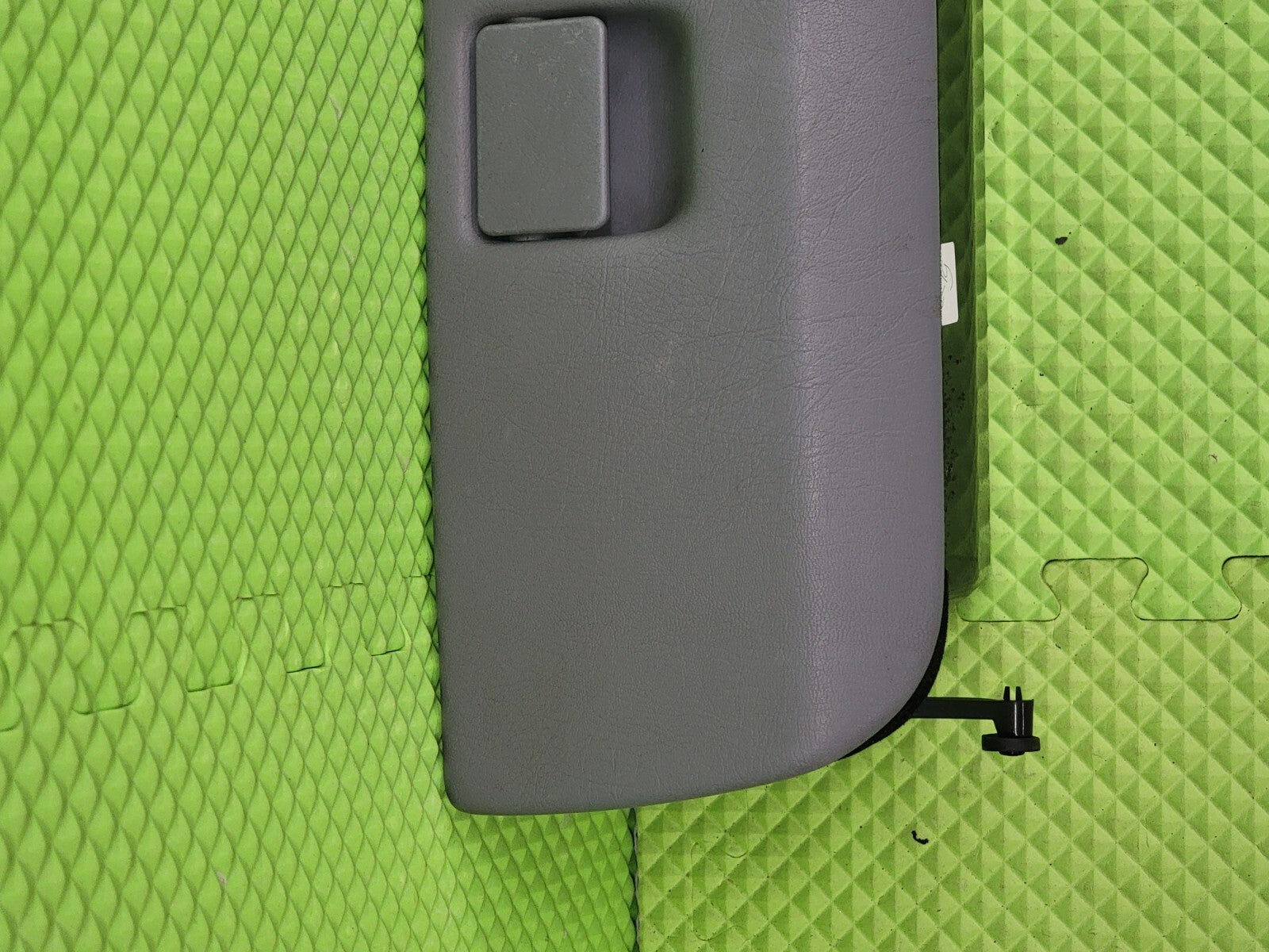 🔥00-03 Mercedes W163 ML55 AMG Dashboard Glove Box Compartment Light Gray G11