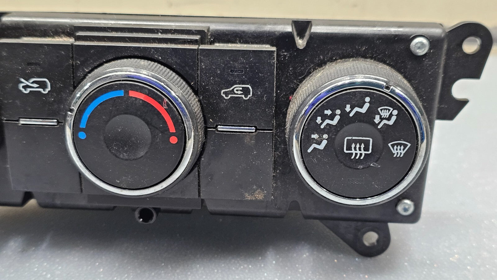 🔥07-09 CHEVY EQUINOX DASH CENTER AC HEATER CLIMATE TEMPERATURE CONTROL UNIT OEM