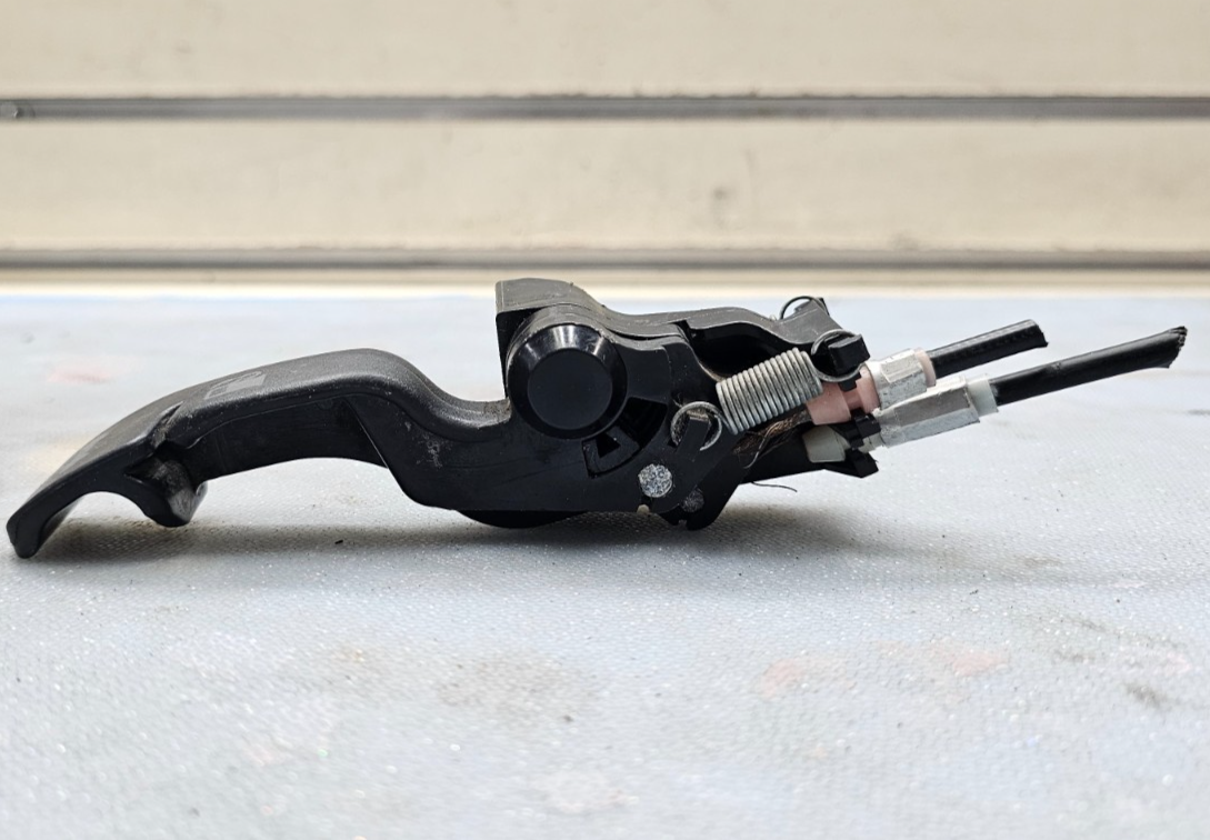 🔥97-03 Camry Prius Trunk Luggage Door Lock Lever Open Release Sub-Assy Assembly