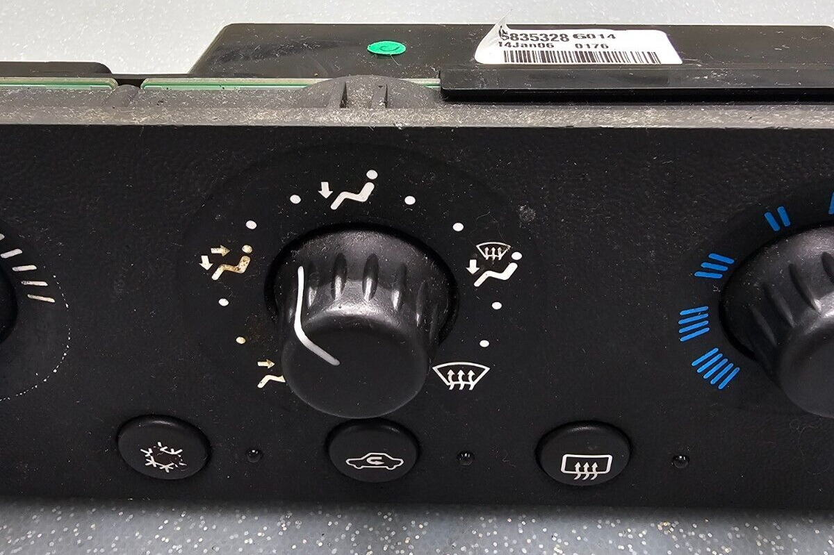 04-08 Pontiac Grand Prix Dash AC Heater Climate Control Module Panel Temperature