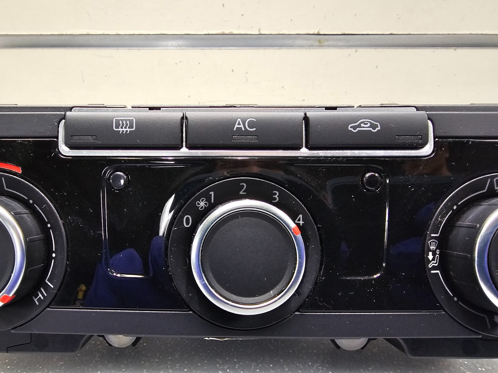 10-14 Volkswagen GOLF Dash AC Heater Temperature Climate Control Air Conditioner