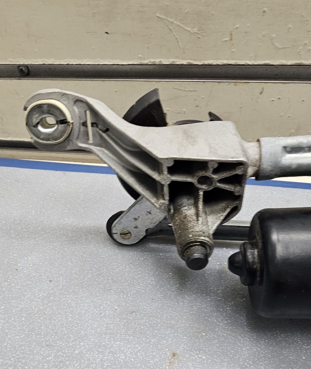 🔥2011-2017 NISSAN JUKE  Windshield Wiper Motor w/Linkage